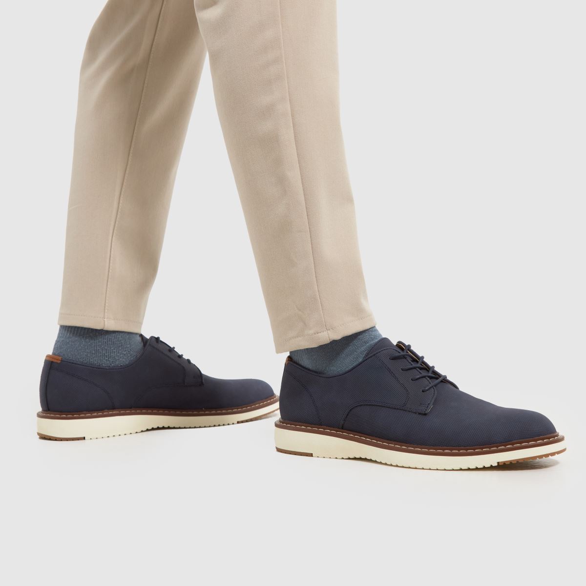 Schuh Pippin fehér talpú derby cipők sötétkék színben