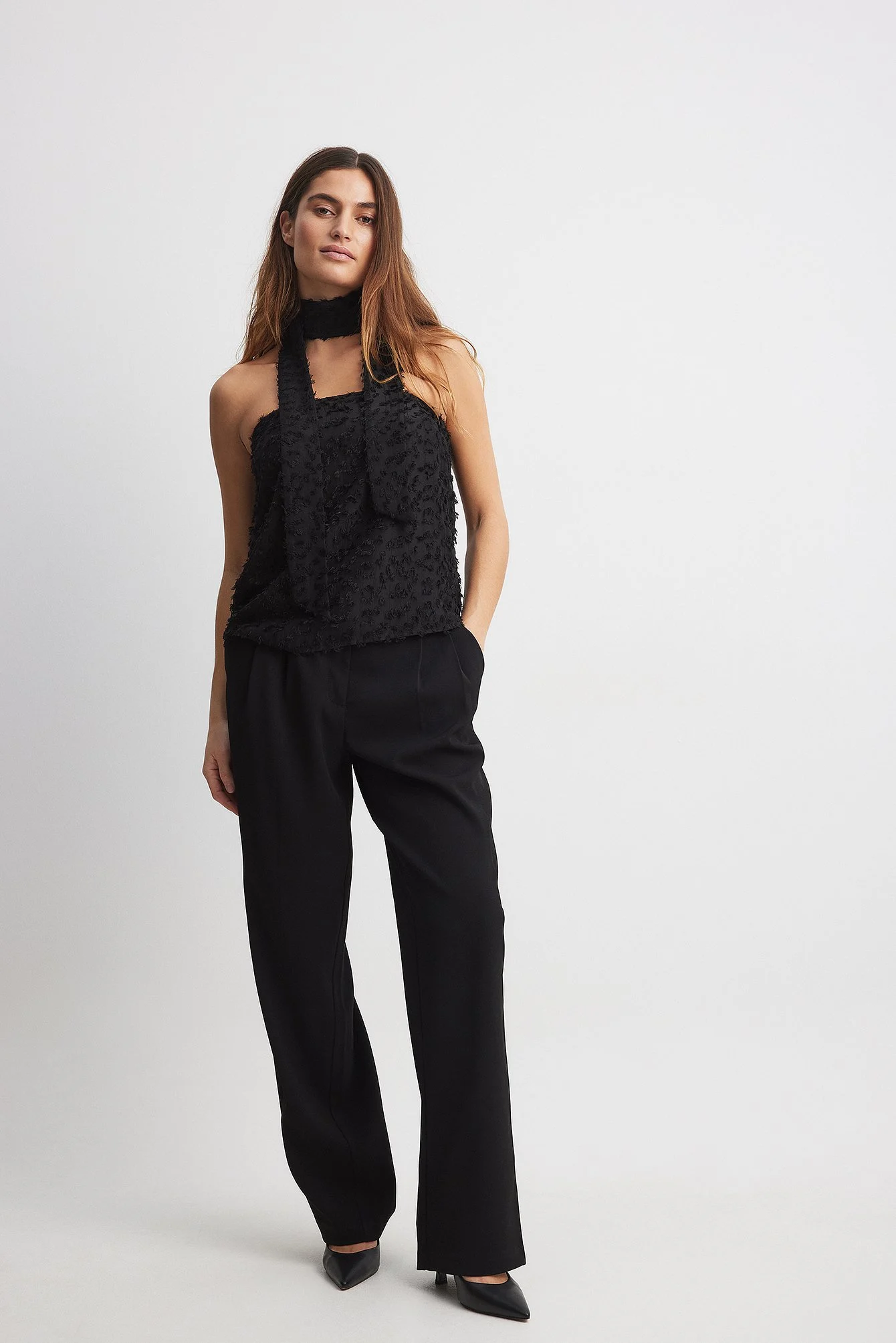 Texturiertes Top mit Chiffonschal