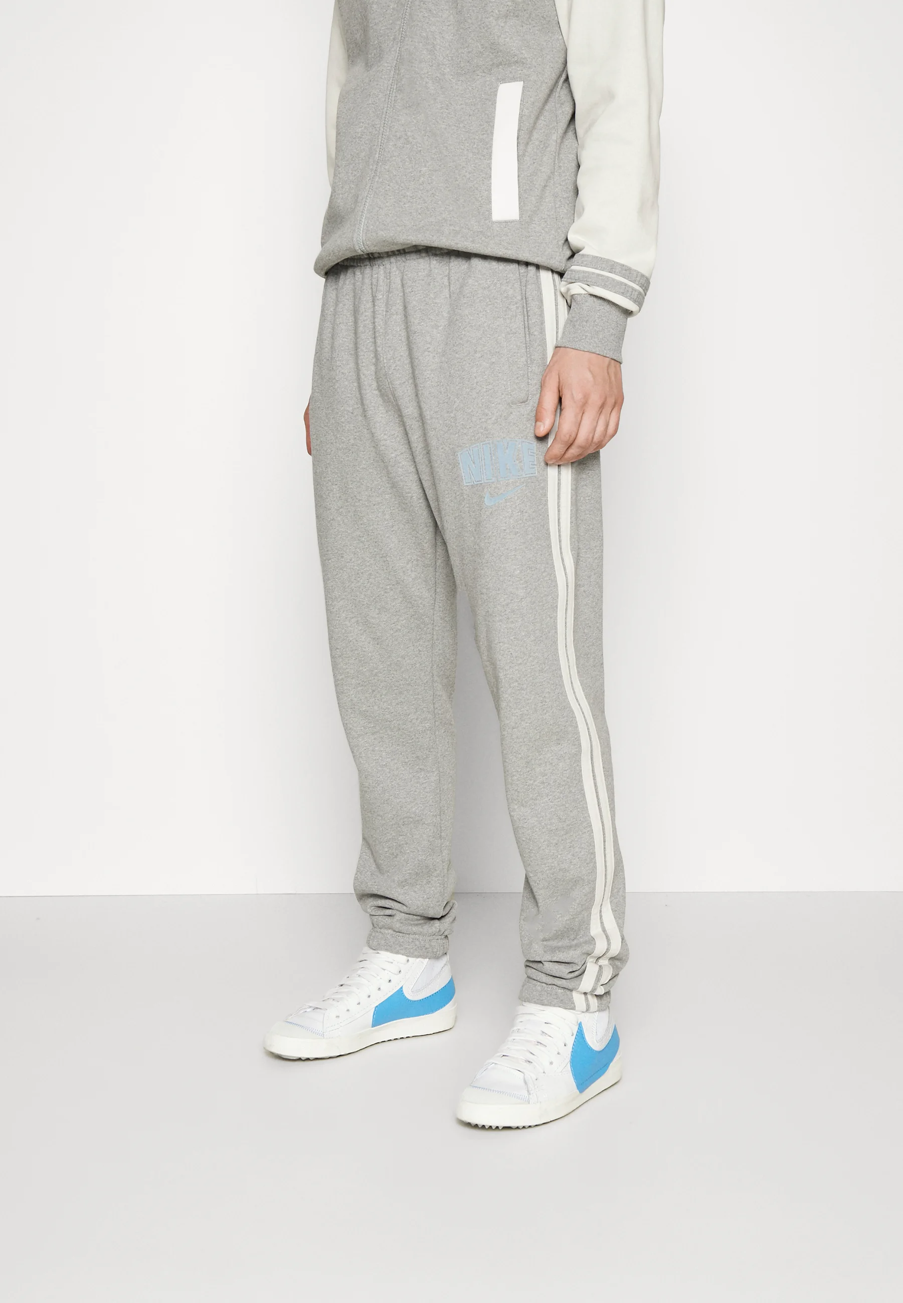 Nike Sportswear RETRO PANT - Pantalones deportivos