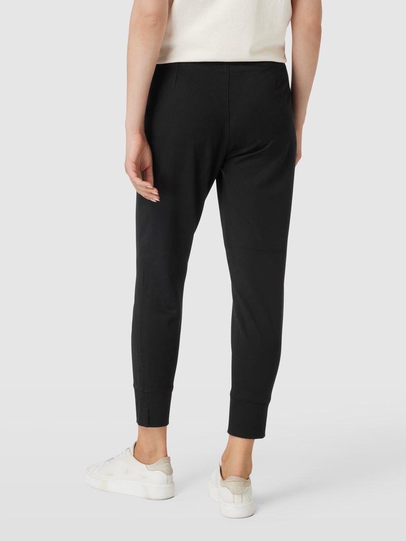 Stoffhose mit elastischem Bund in schwarz