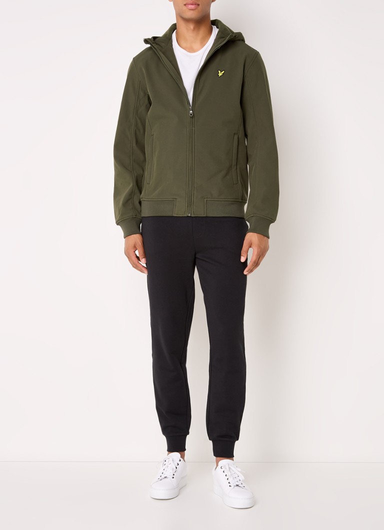 Jaqueta softshell Lyle & Scott com capuz e bolsos com zíper.