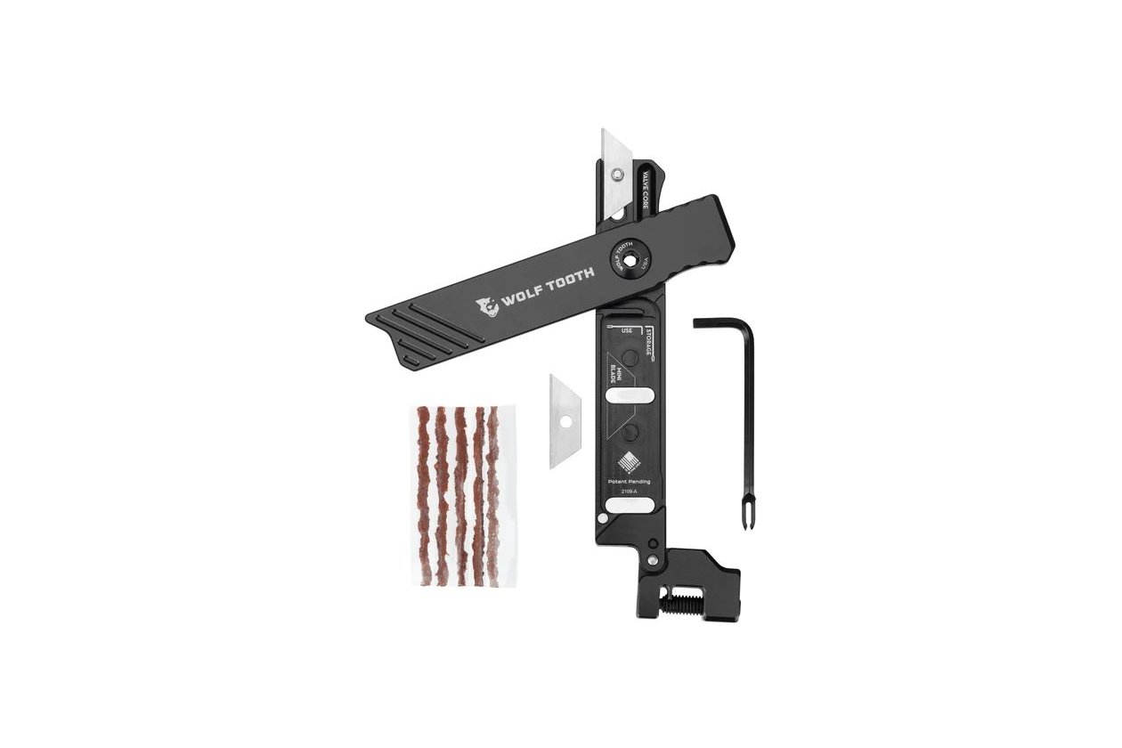 WOLFTOOTH 8-Bit Chainbreaker + Utility Knife Multitool
