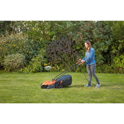 Black & Decker BEMW461BGL2-QS Grasmaaier 34 cm 1400 W + GL250 Grastrimmer 23 cm 250 W