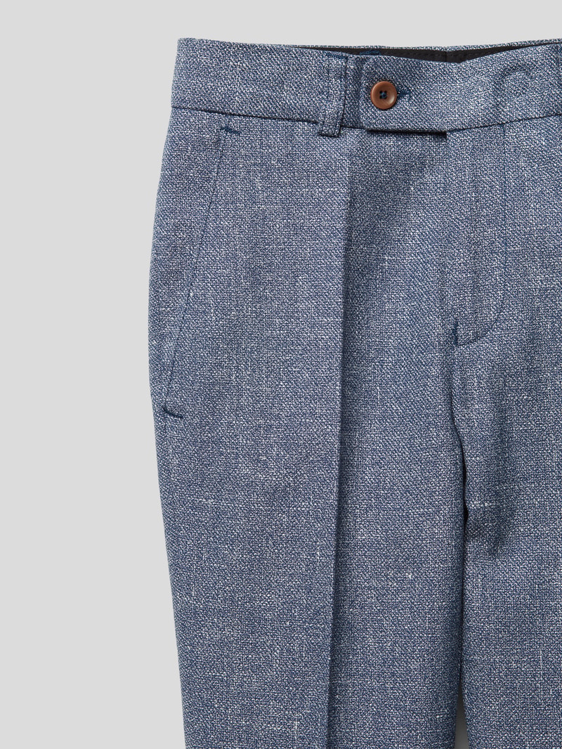 Hose mit Bügelfalten in hellblau
