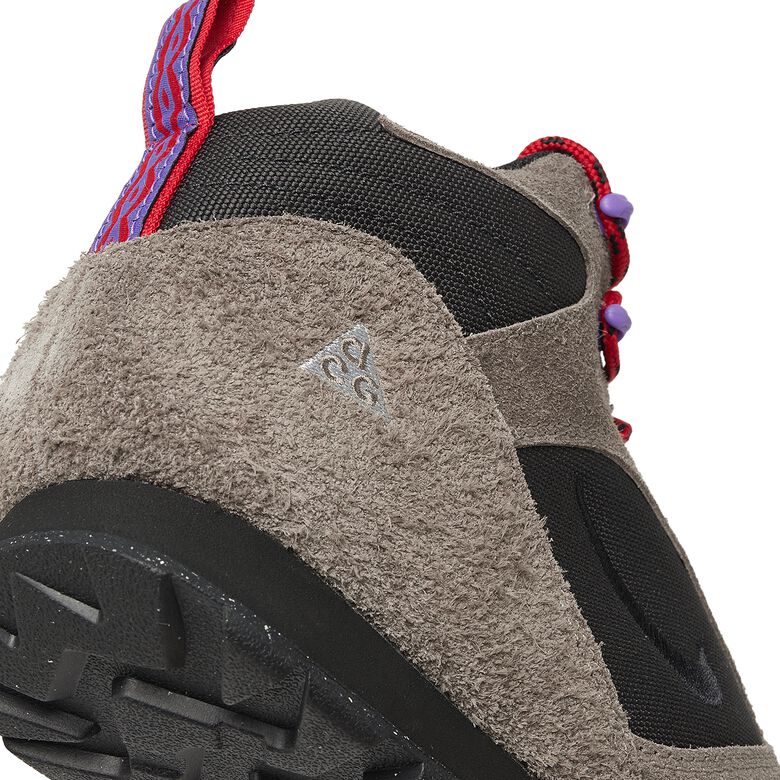 NIKE ACG Torre Mid olive grey/black-off noir-varsity red