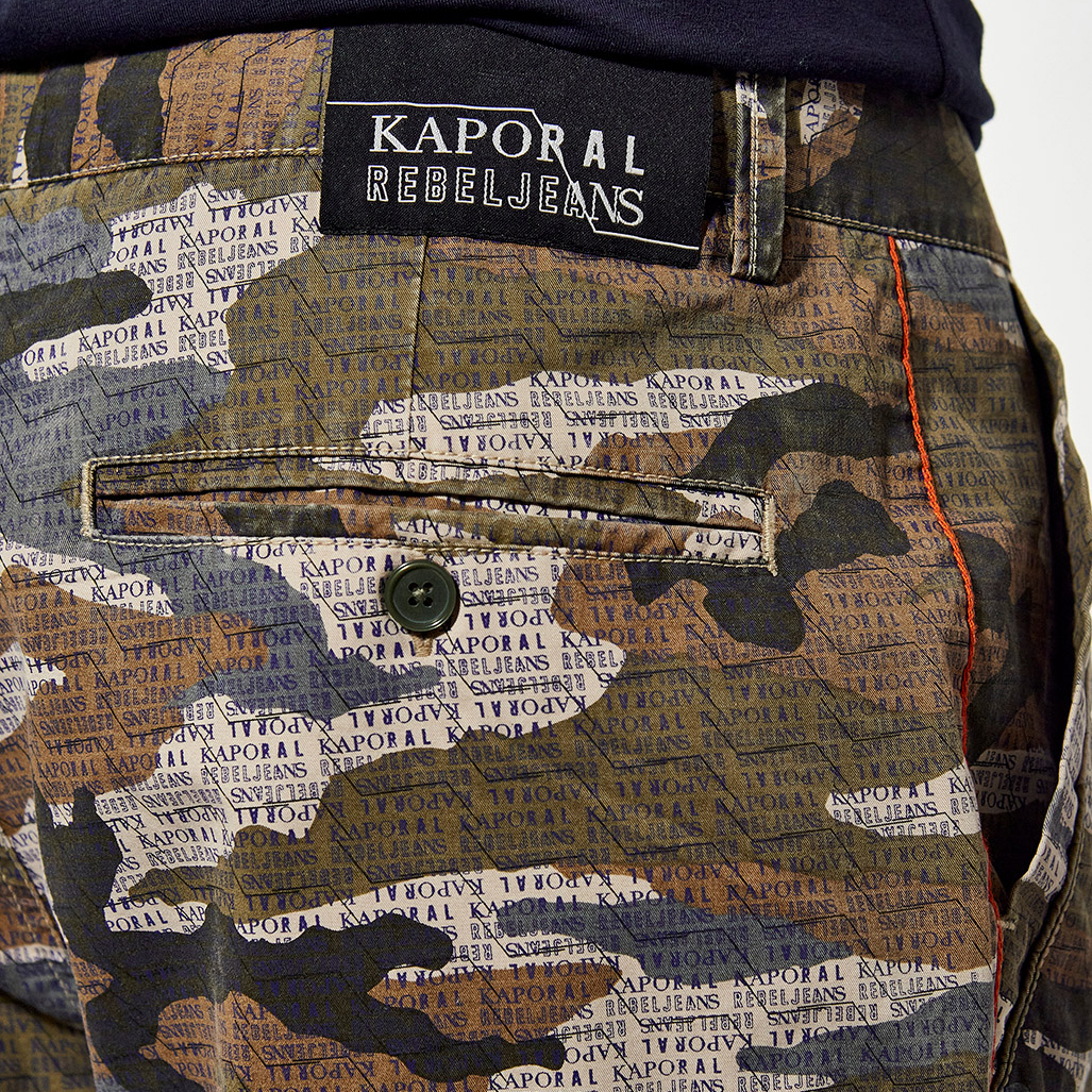 SAKE  Short cargo camouflage Homme imprimé all over