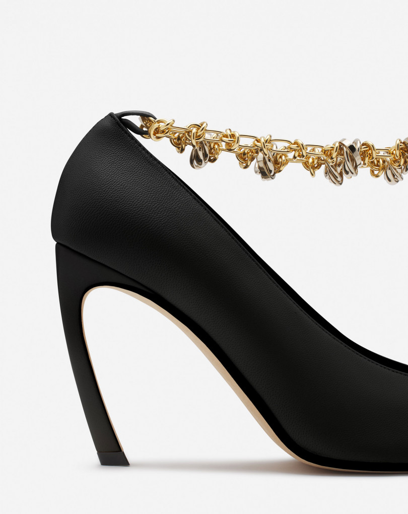 ESCARPINS SWING EN CUIR A CHAINE