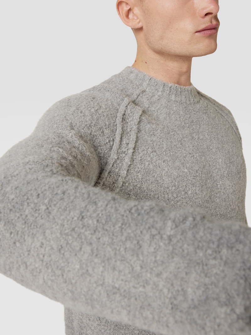 Strickpullover aus Alpaka-Mix mit Rundhalsausschnitt in hellgrau