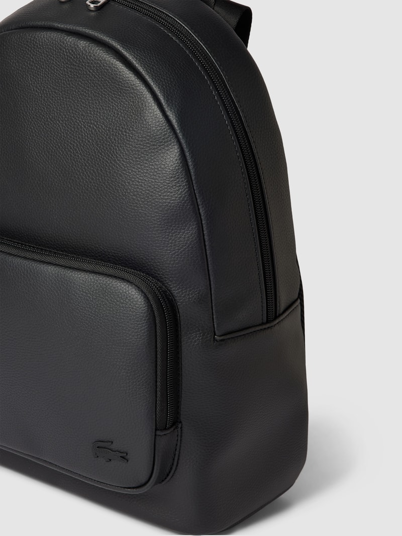 Rucksack mit Label-Applikation in schwarz