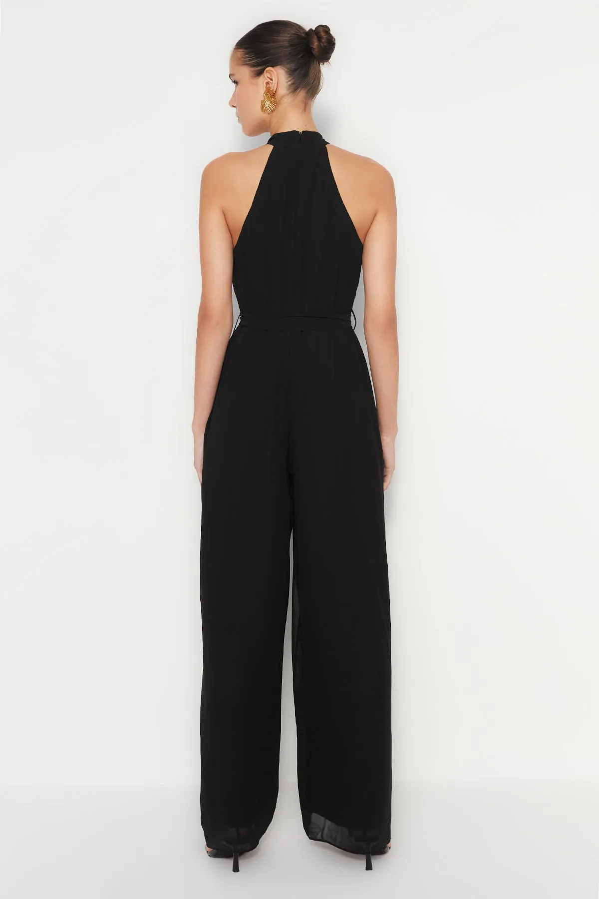 Trendyol Collection  Schwarzer Chiffon-Weboverall TWOSS23TU00093