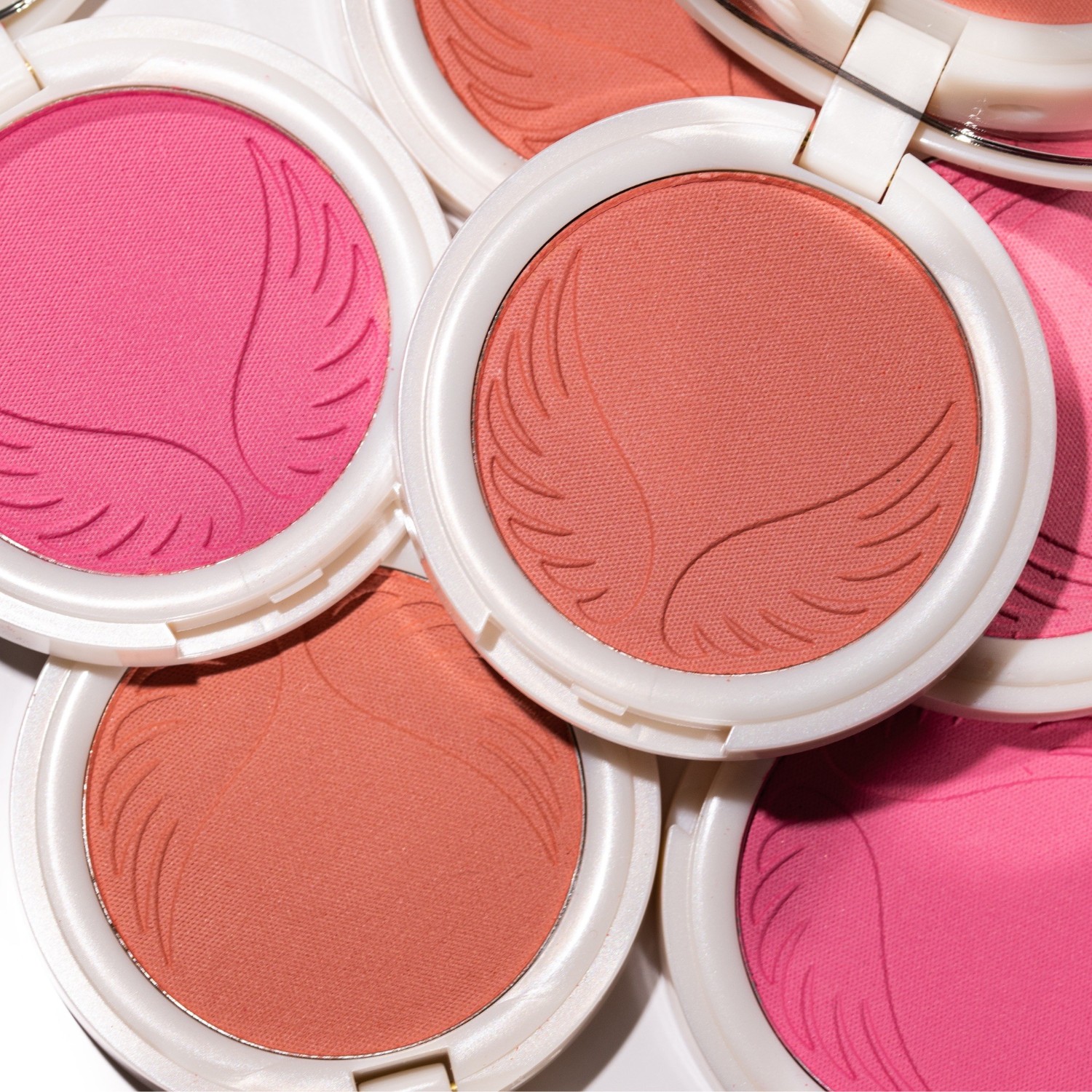 nabilla beauty róż brzoskwiniowy 02