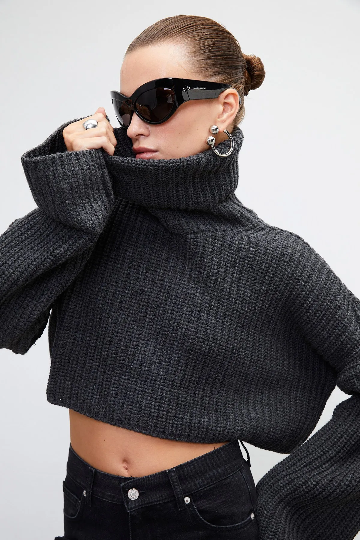 VATKALI  Rollkragenpullover in Grau