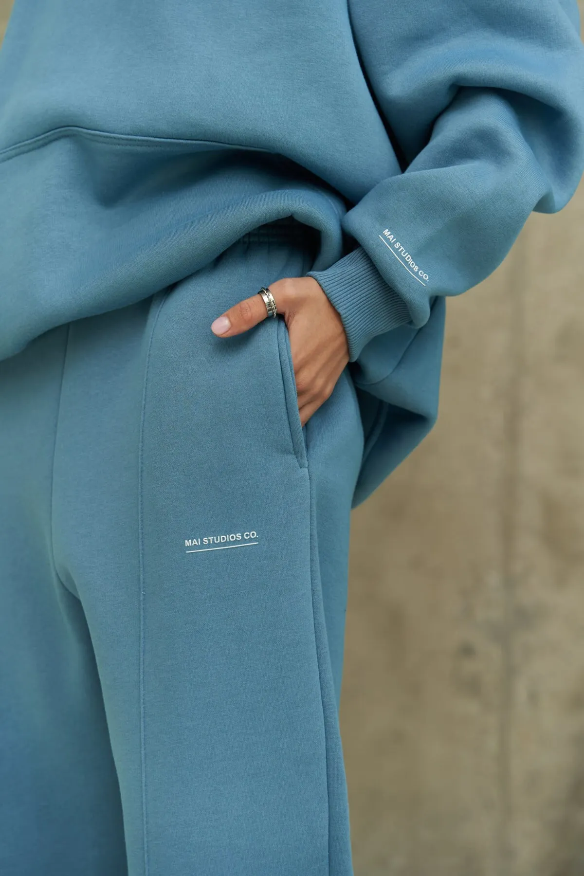 MAİ COLLECTİON  Trainingsanzug-Set in Wolkenblau mit Minimaldruck