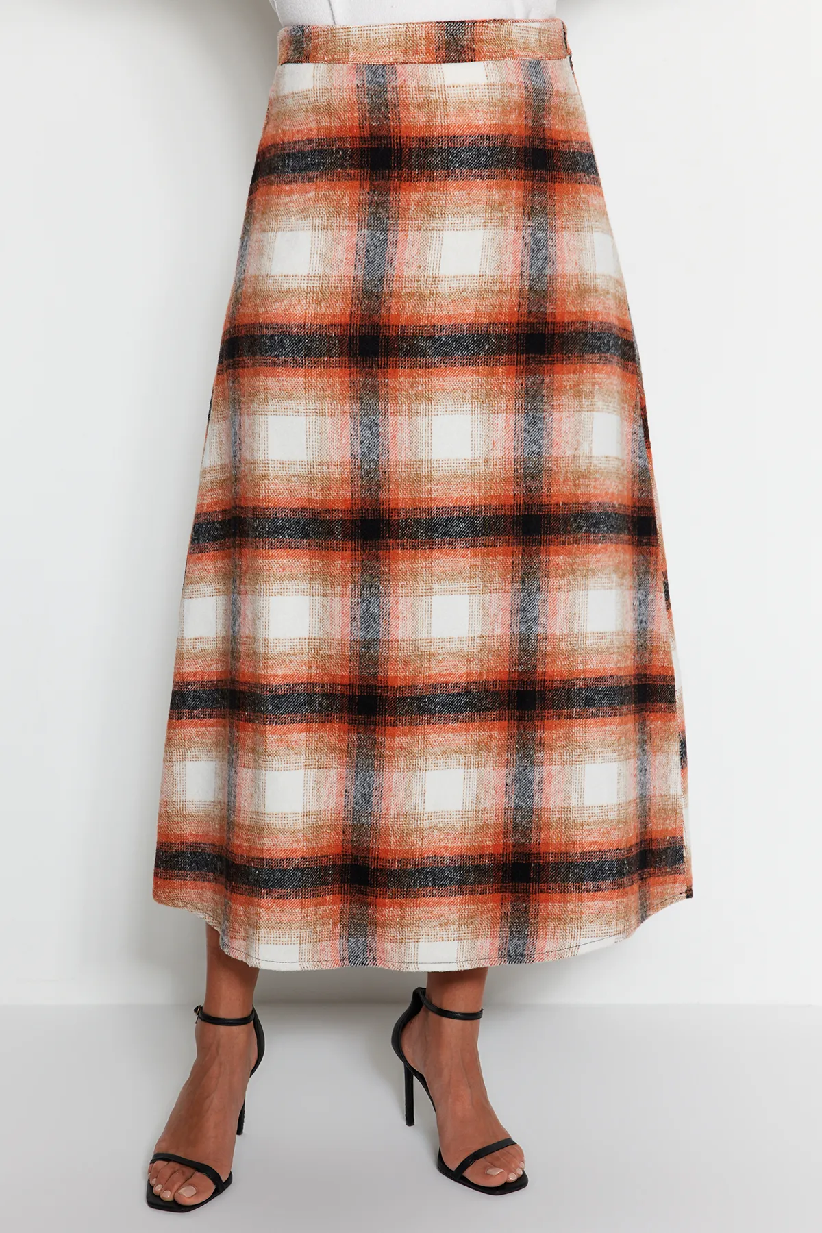 Trendyol Modest  Orange karierter Winterrock TCTAW22EE0006
