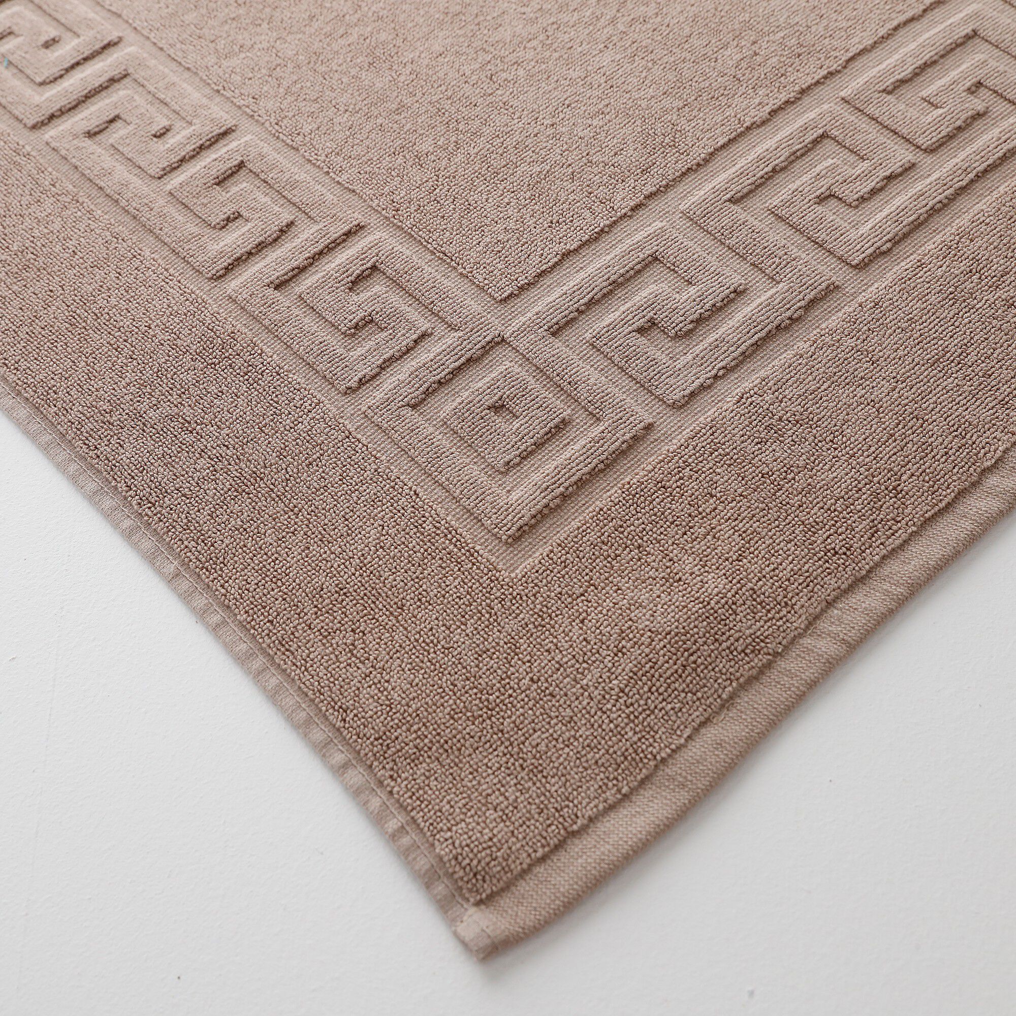 Tapis de bain éponge liteau motif frise grecque