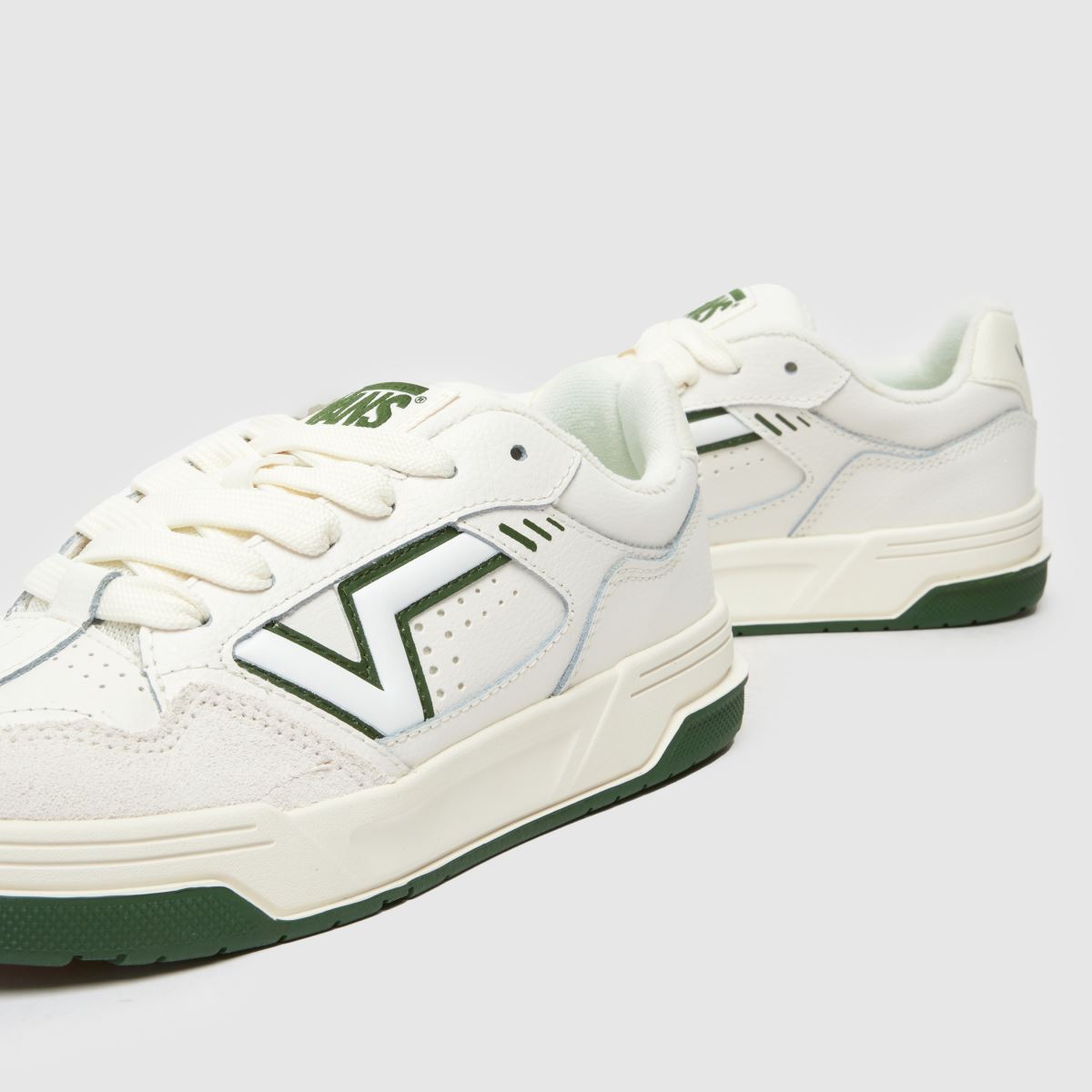 Vans Upland edzőcipő törtfehér multiszínű színben
