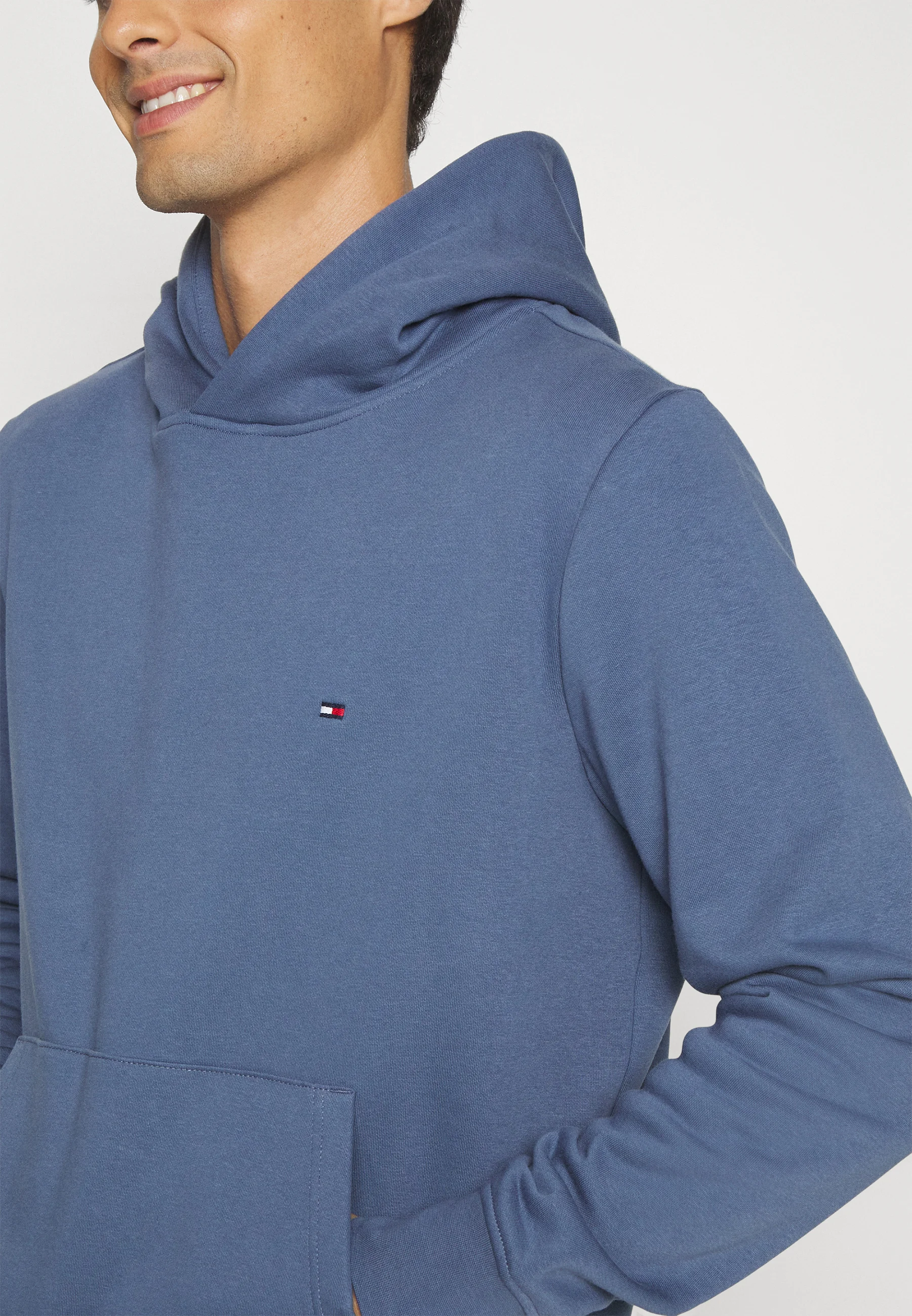 Sudadera con capucha y logo de la bandera de Tommy Hilfiger