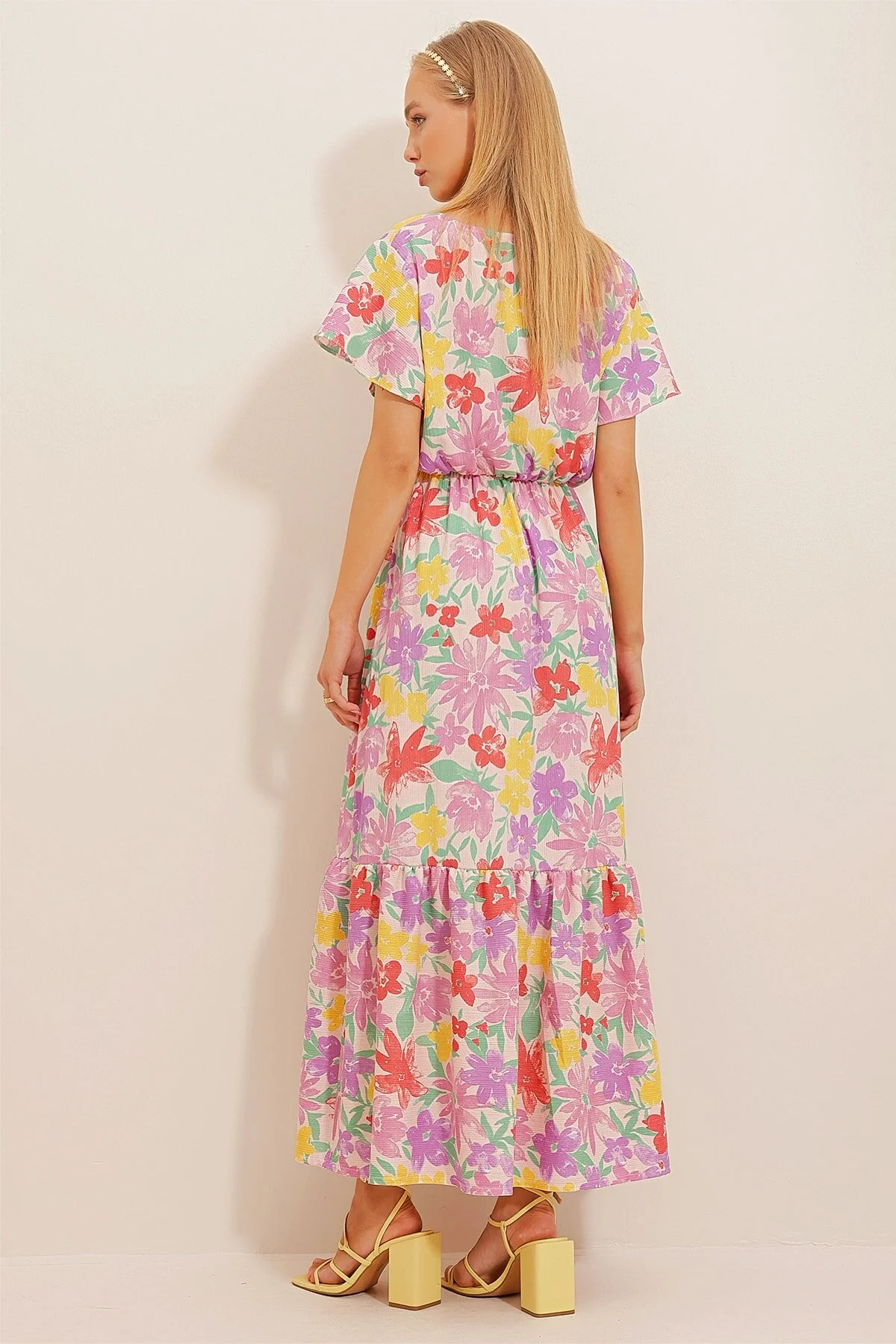 Trend Alaçatı Stili  Zweireihiges Maxikleid mit Blumenmuster für Damen in Flieder ALC-X4373