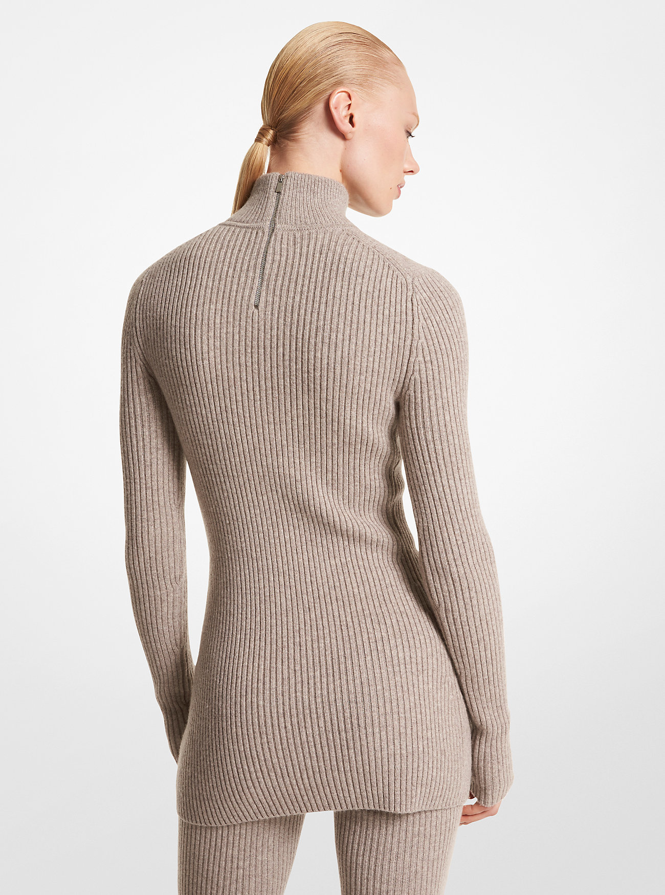 Tunica a collo alto in cashmere elasticizzato - TORTORA MELANGE