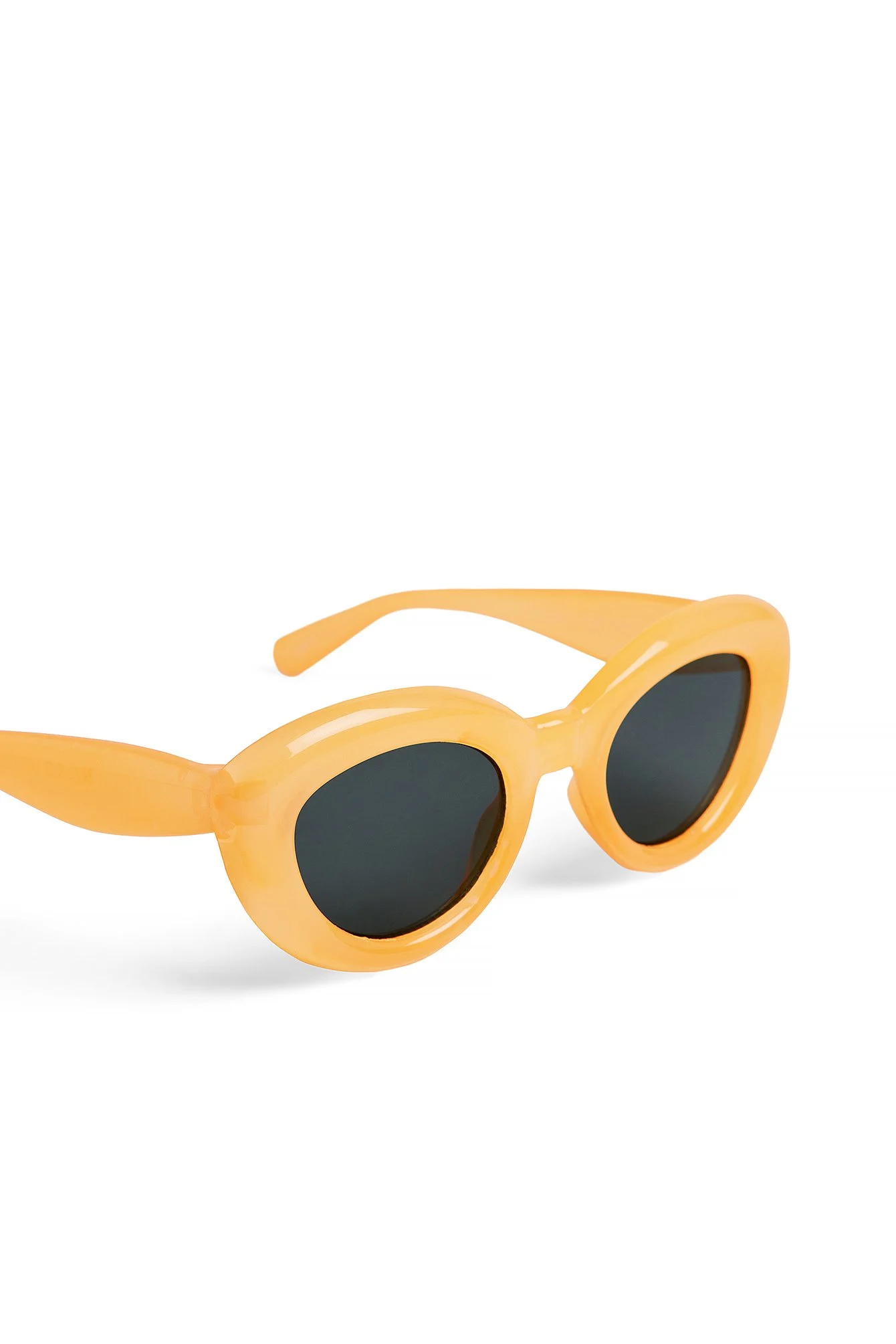Aufgeblasene Cateye-Sonnenbrille