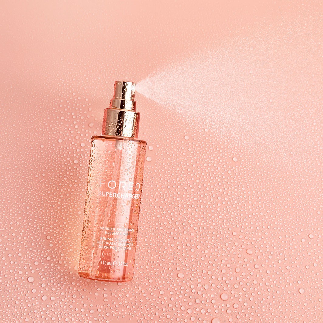 FOREO SUPERCHARGED™ Barjeru atjaunojošais esences aerosols