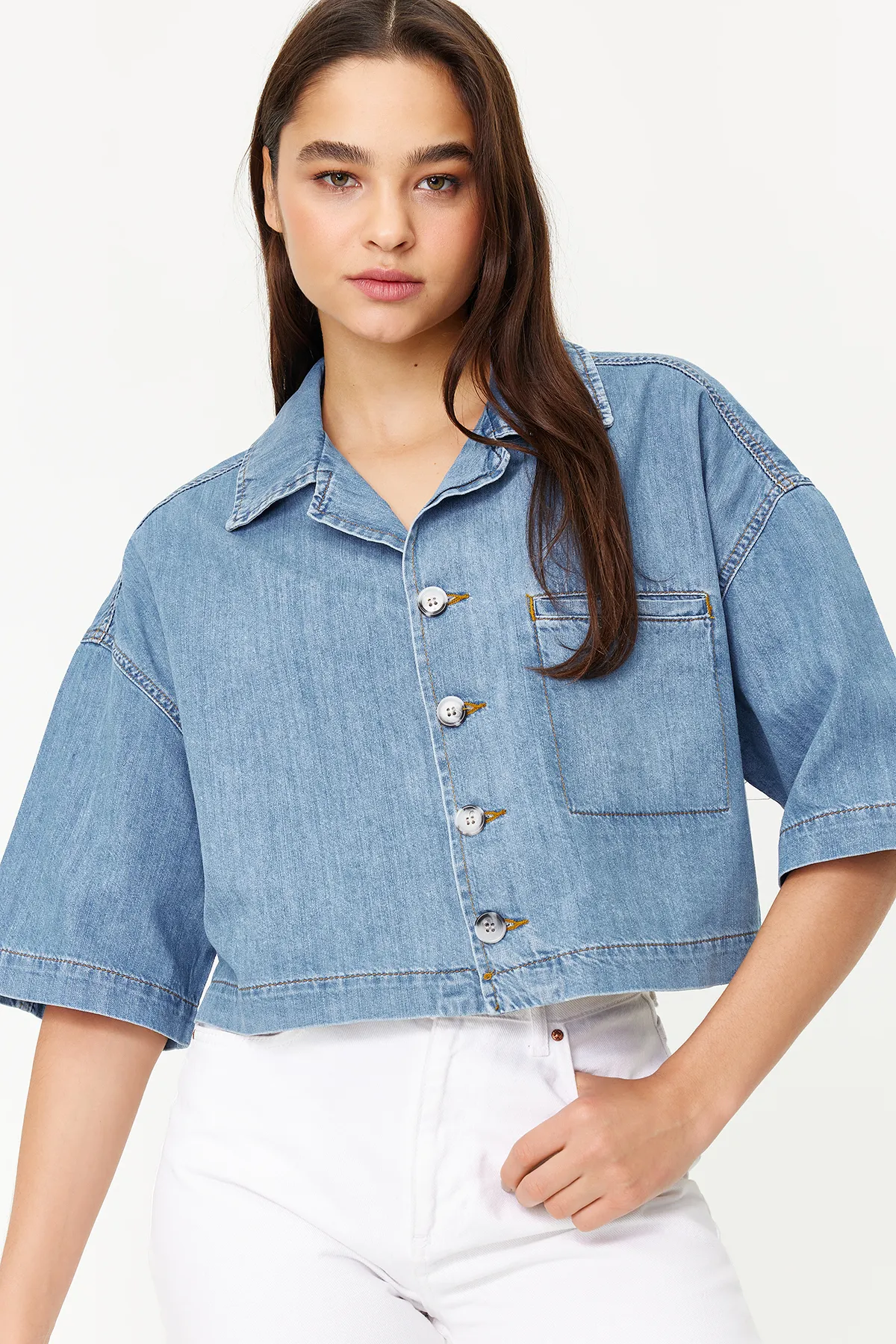 Trendyol Collection  Blaues Kurzarm-Jeanshemd TWOSS24GO00022