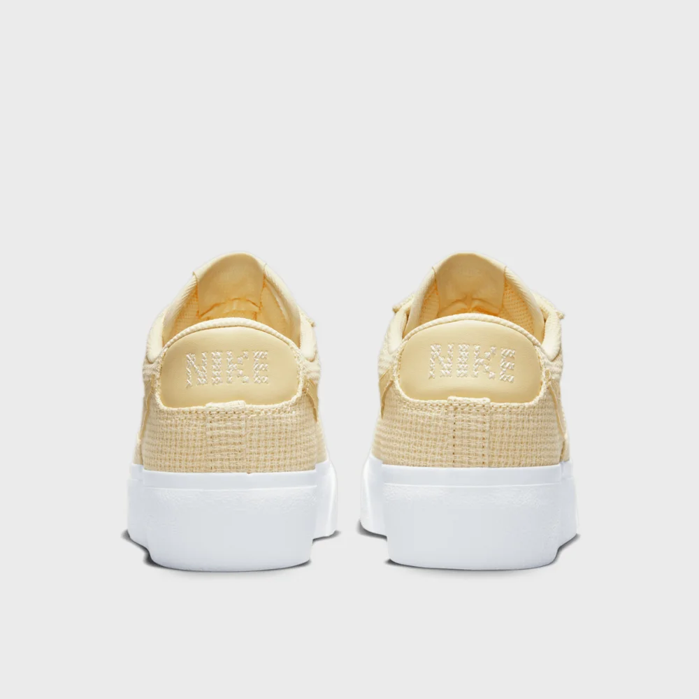 Nike Blazer Low Platform DN0744-700 / gelb
