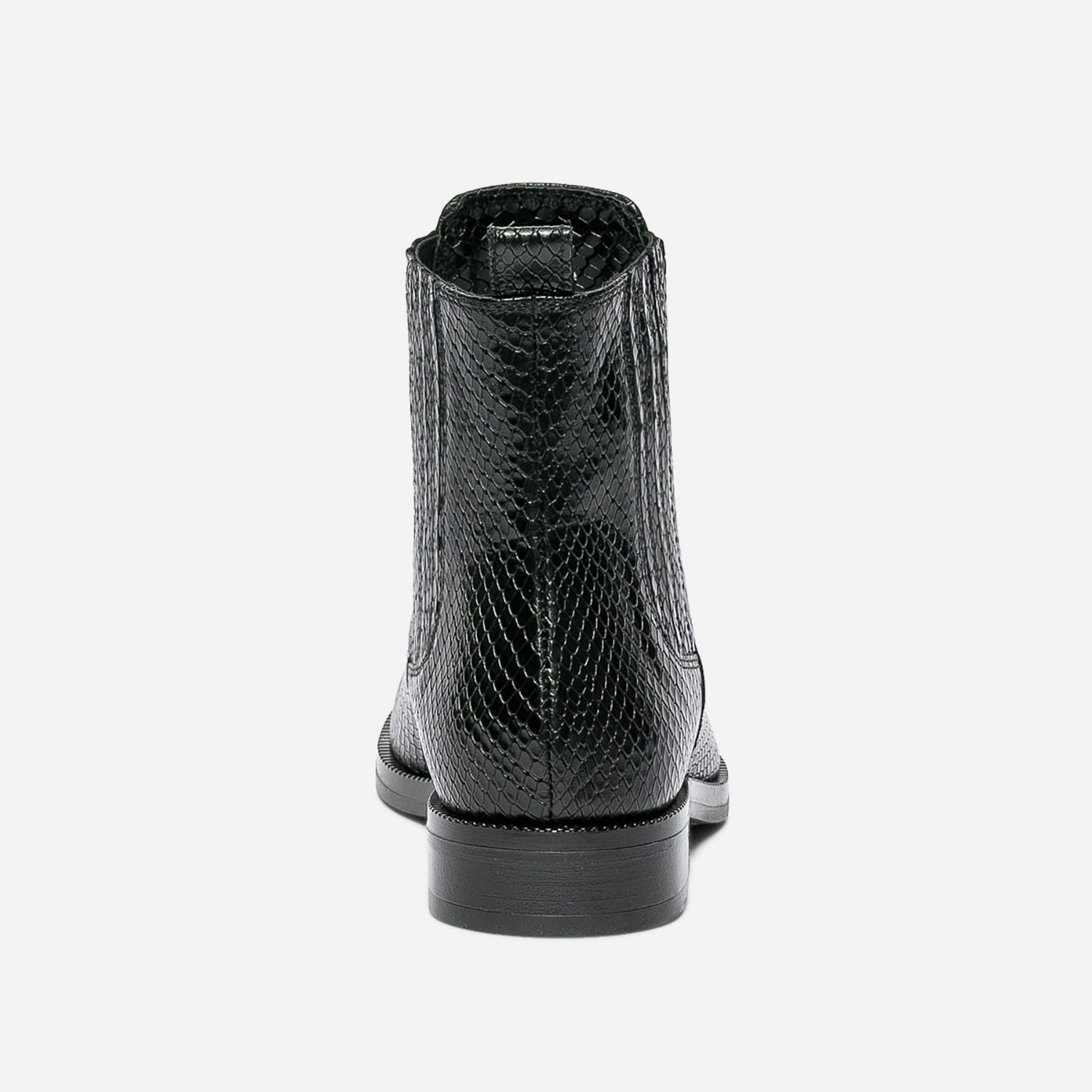 Boots noir en cuir embossé éco-conçu