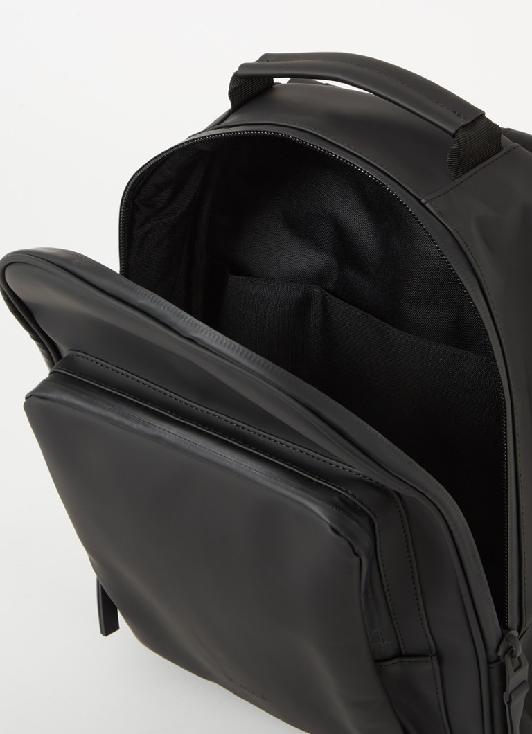 Mochila Rains com compartimento para laptop de 12 polegadas e revestimento repelente à água.