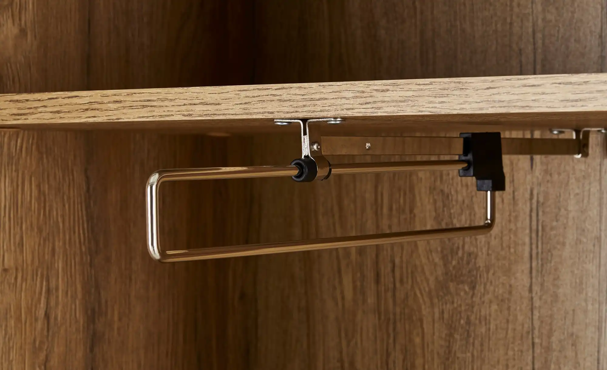 Garderobenschrank