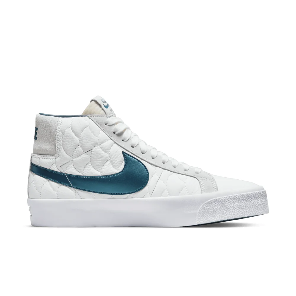 Nike SB Eric Koston x Zoom Blazer Mid DO9399-100 / weiss