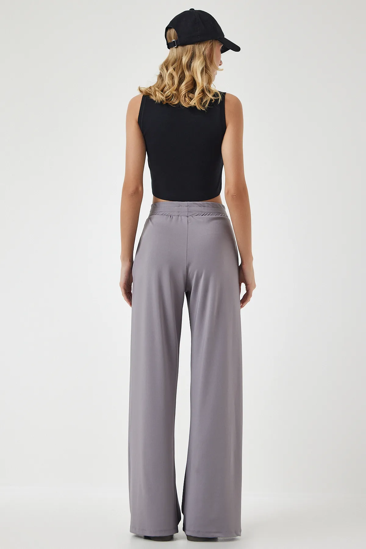 Happiness İstanbul  Graue, dehnbare Jogginghose mit hoher Taille für Damen BF00030