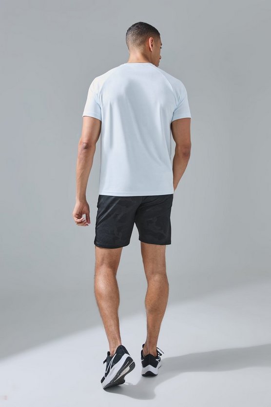 Man Active Camouflage Raglan Performance T-Shirt