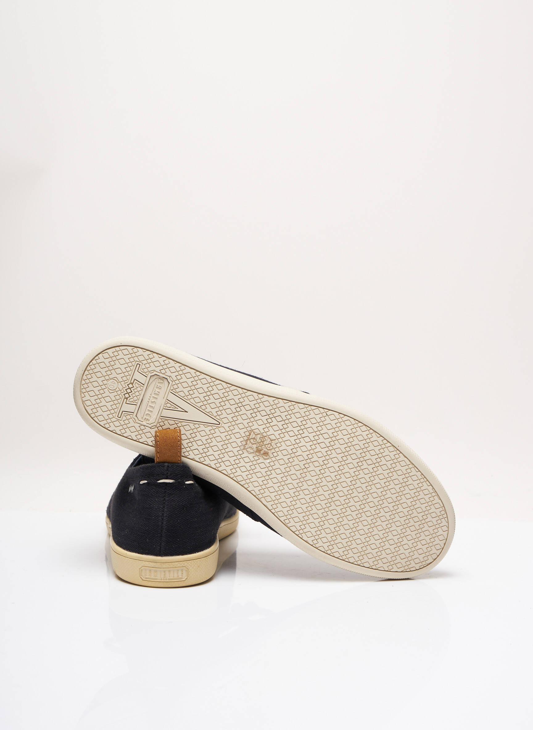 Armistice Baskets Femme couleur noir