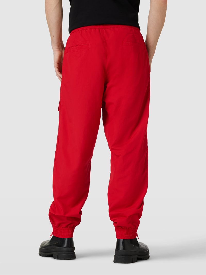 Stoffhose mit aufgesetzten Taschen Modell 'Ganno' in rot