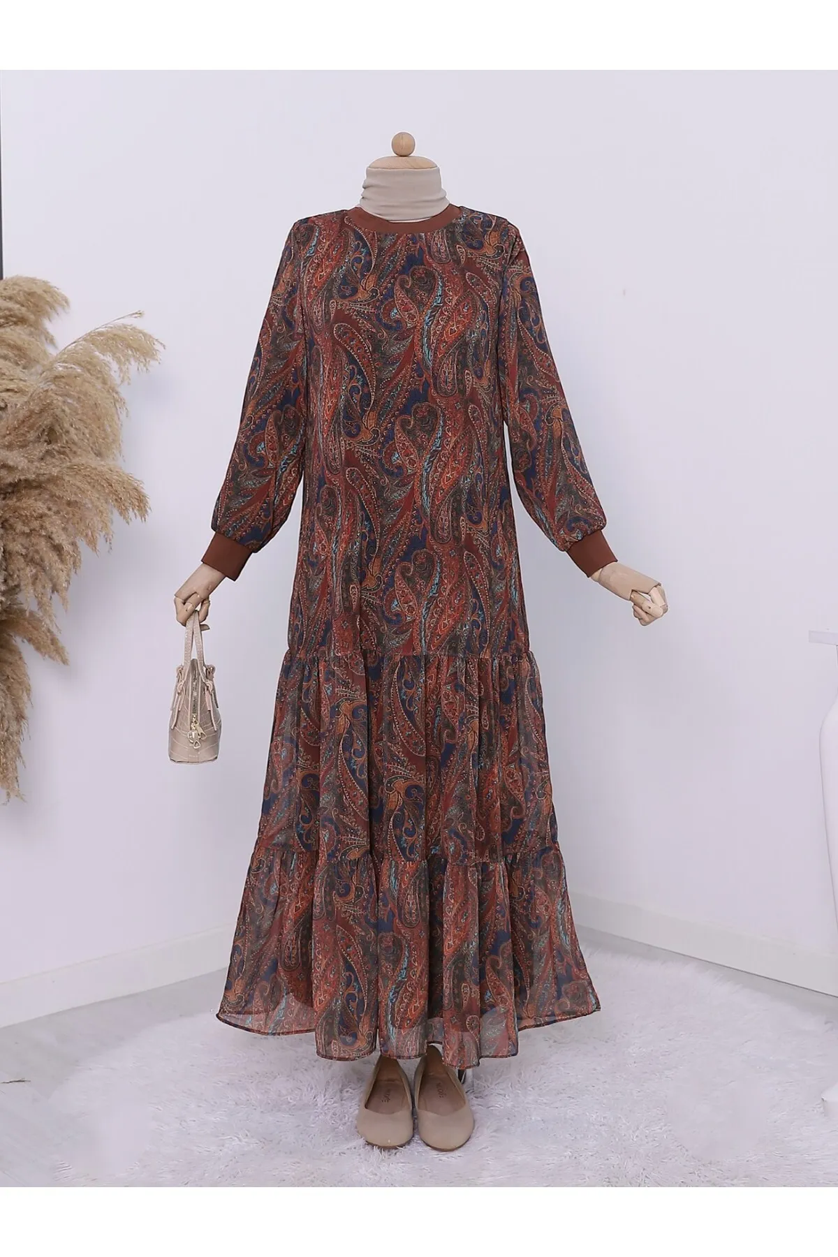 Modamorfo  Teilweise gefüttertes Chiffonkleid mit ethnischem Musterrock