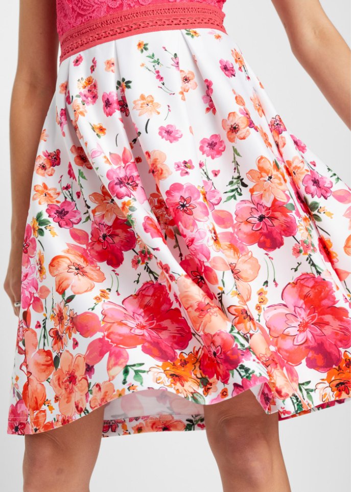 Kleid mit Spitze