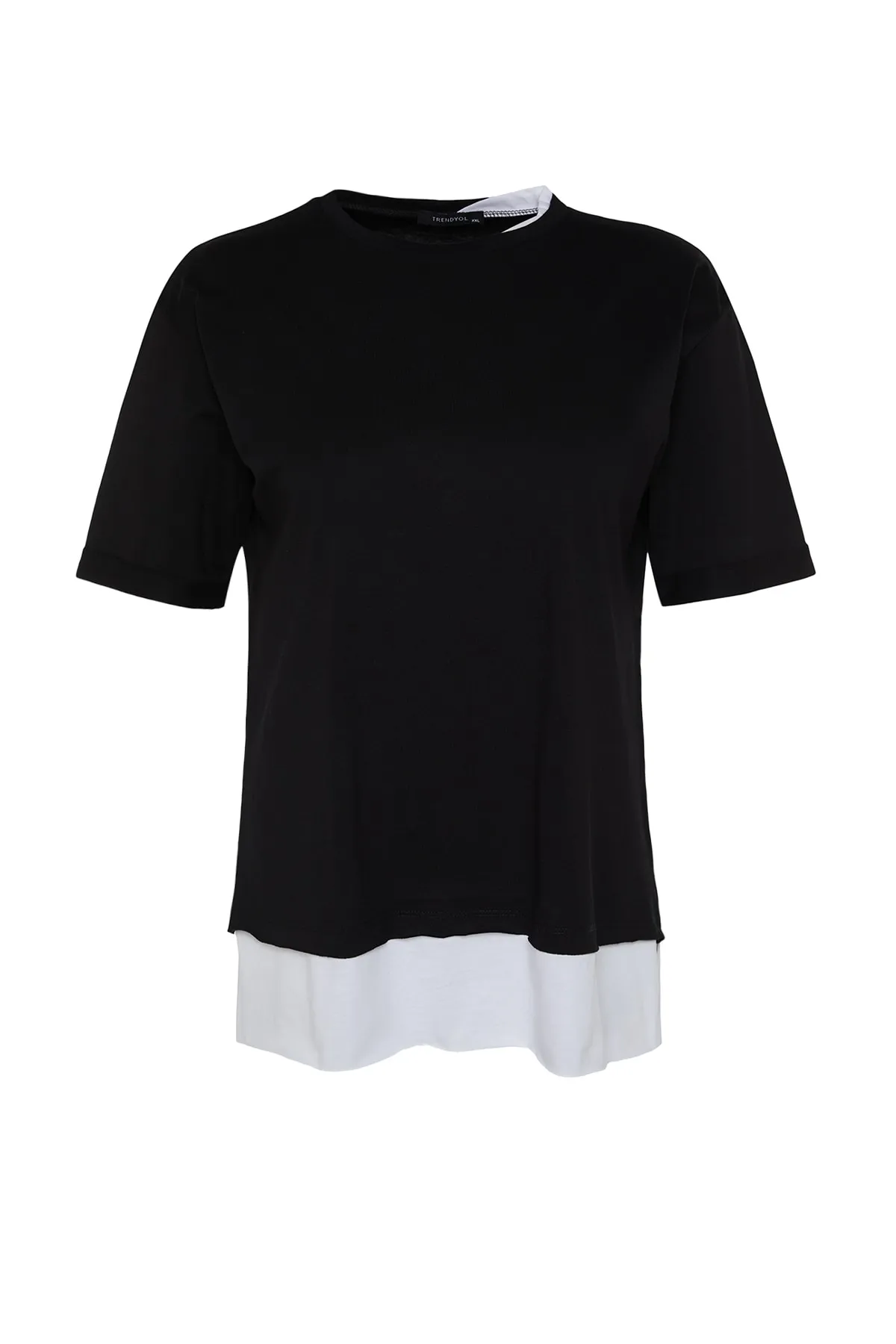 Trendyol Curve  Schwarzes Boyfriend-T-Shirt mit detailliertem Strickmuster TBSSS22TS0727