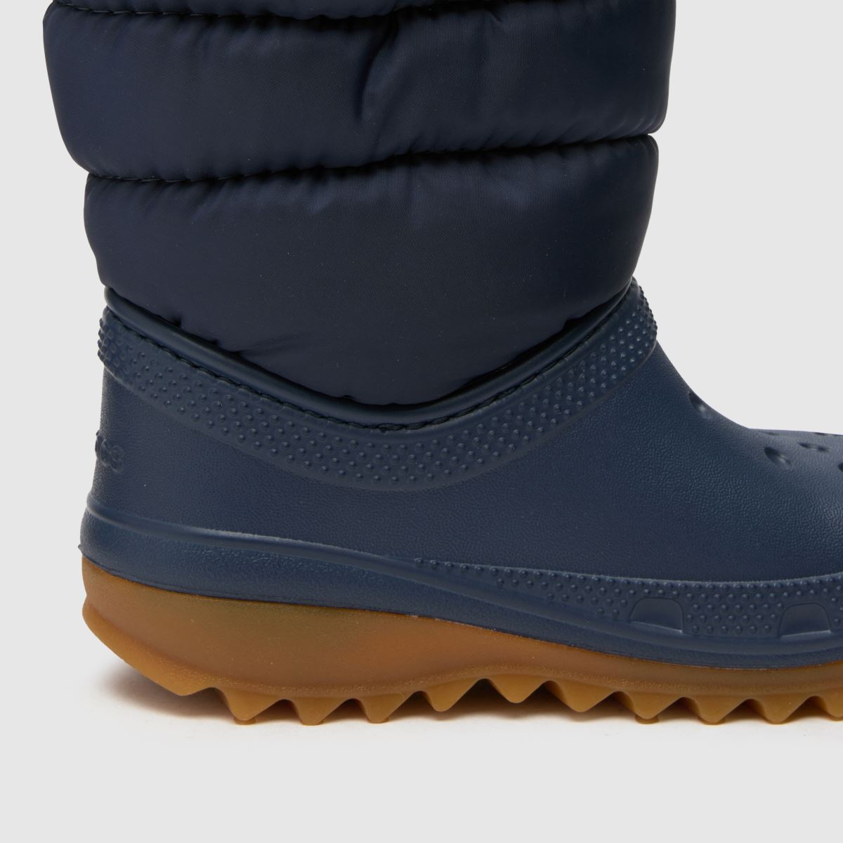 Crocs marinblå multi classic neo puff pojkar småbarnsstövlar