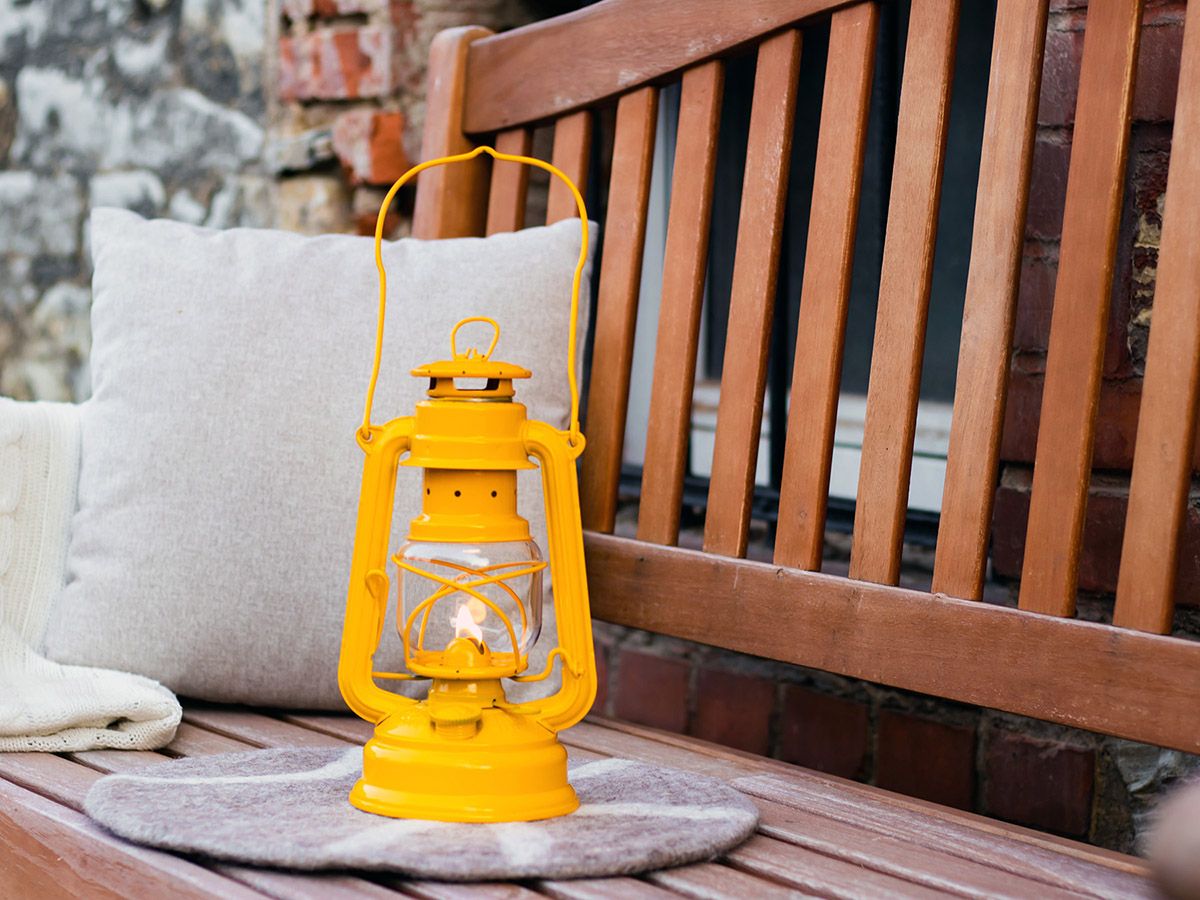 Feuerhand Baby Special 276 Signal Yellow Sturmlaterne