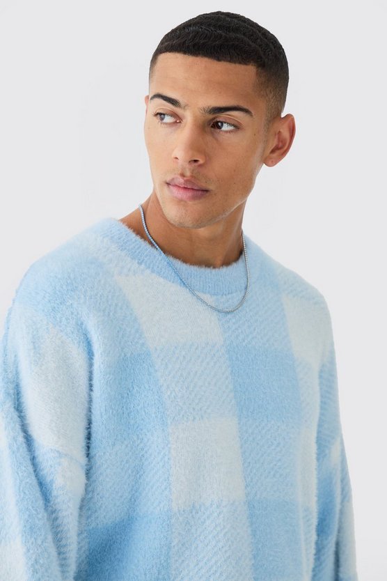 Kastiger flauschiger Rundhals-Pullover mit Karomuster