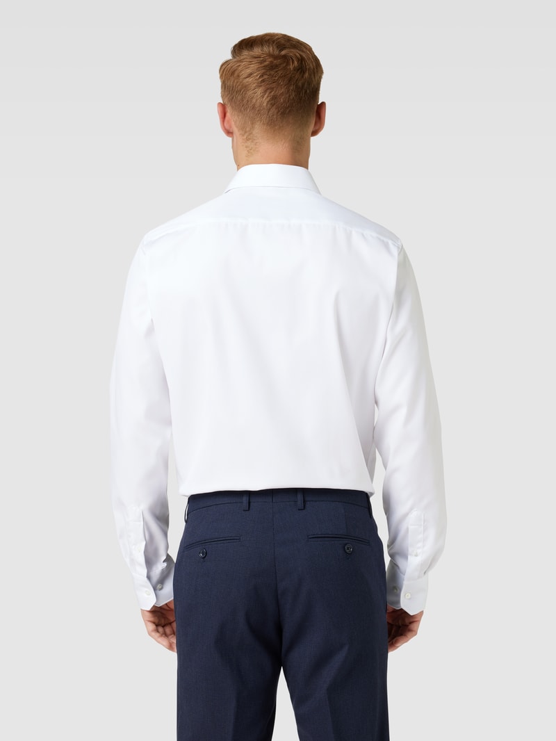 Modern Fit Business-Hemd mit Kentkragen in weiß