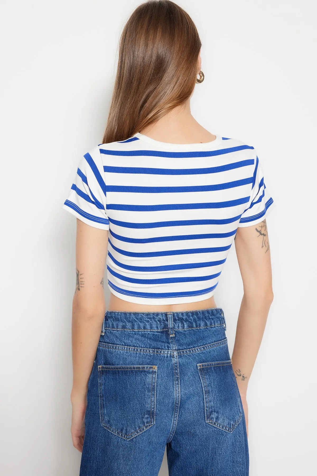 Trendyol Collection  Premium Saks-Ecru Saks Gestreifte 2er-Pack Viskose/weicher Stoff Kurze Stretch Strickbluse TWOSS23BZ00194