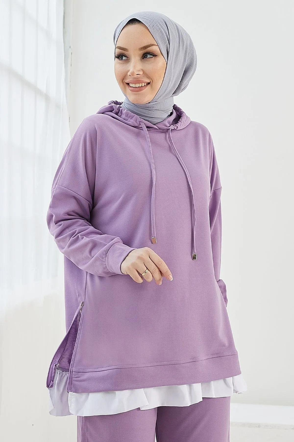 InStyle  Losya Doppelanzug mit Kapuze und seitlichen Reißverschlüssen – Flieder