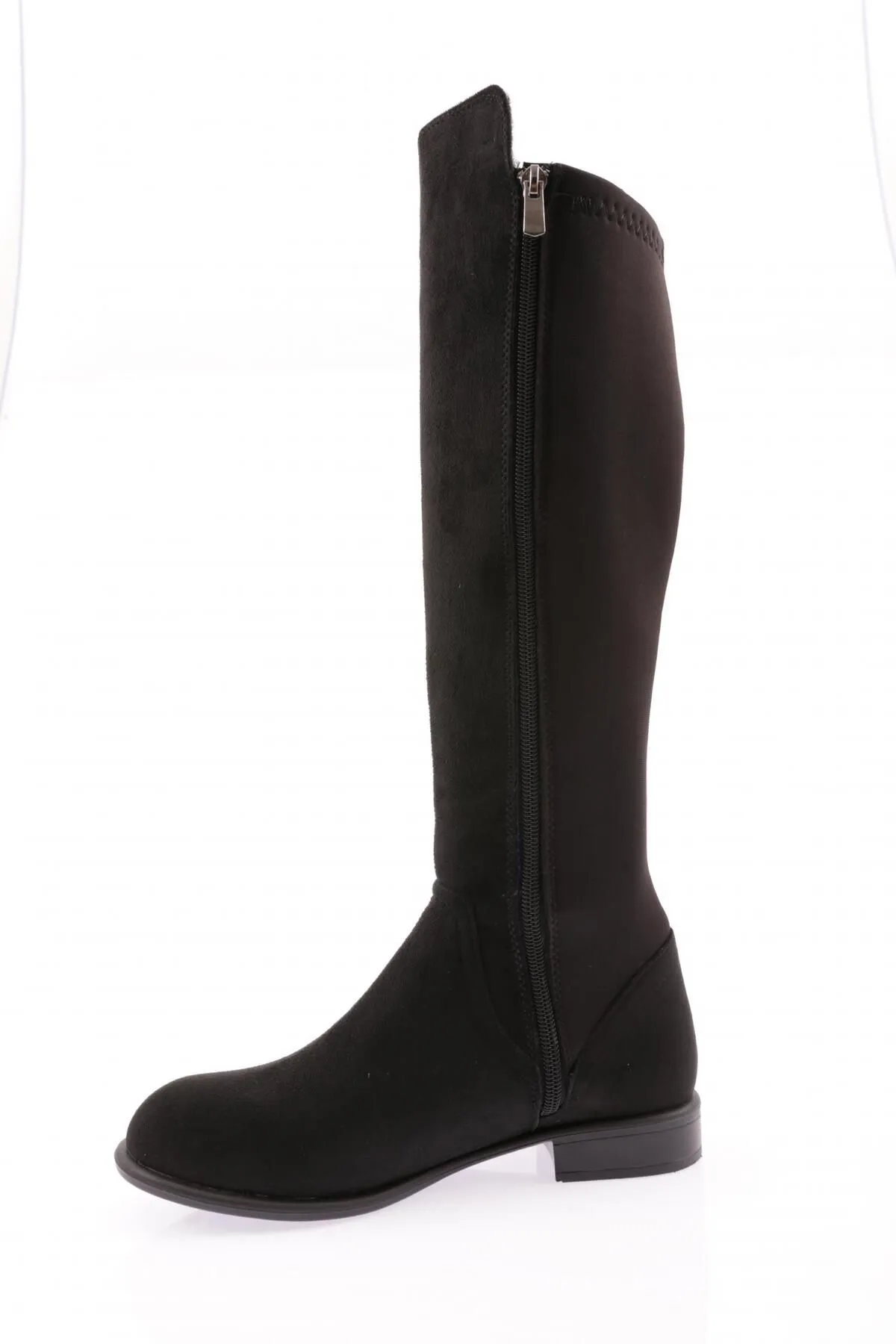 DGN  Modell 501 für Damen – Kniehohe Stiefel aus schwarzem Wildleder mit Stretch-Bogen und seitlichem Reißverschluss