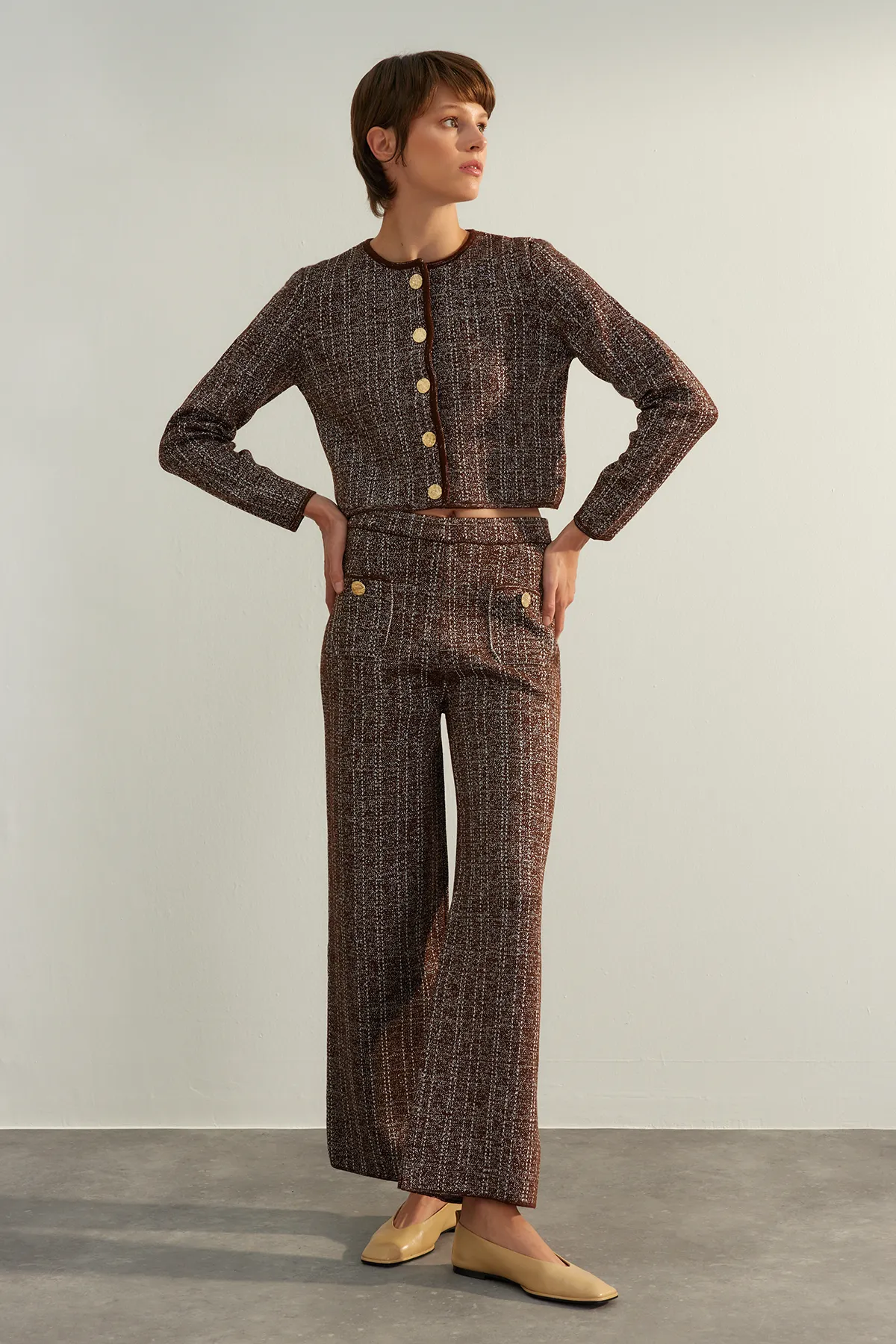 Trendyol Collection  Braune Lurex-Strickhose in limitierter Auflage TWOAW24PL00231