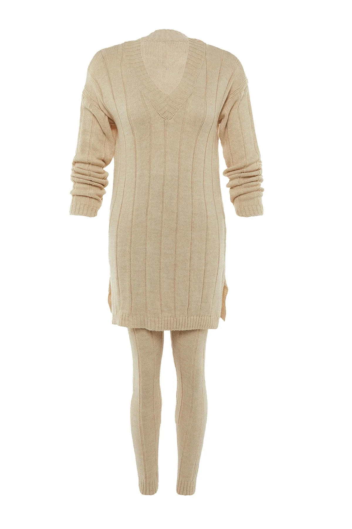 Trendyol Collection  Beiges Oversize-Set aus Pullover und Hose mit V-Ausschnitt und Strickoberteil