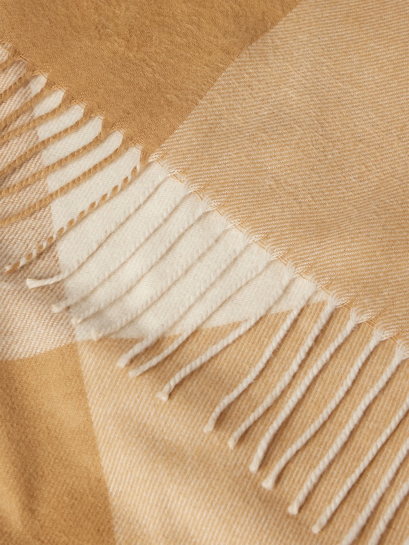 Schal mit Fransen in offwhite