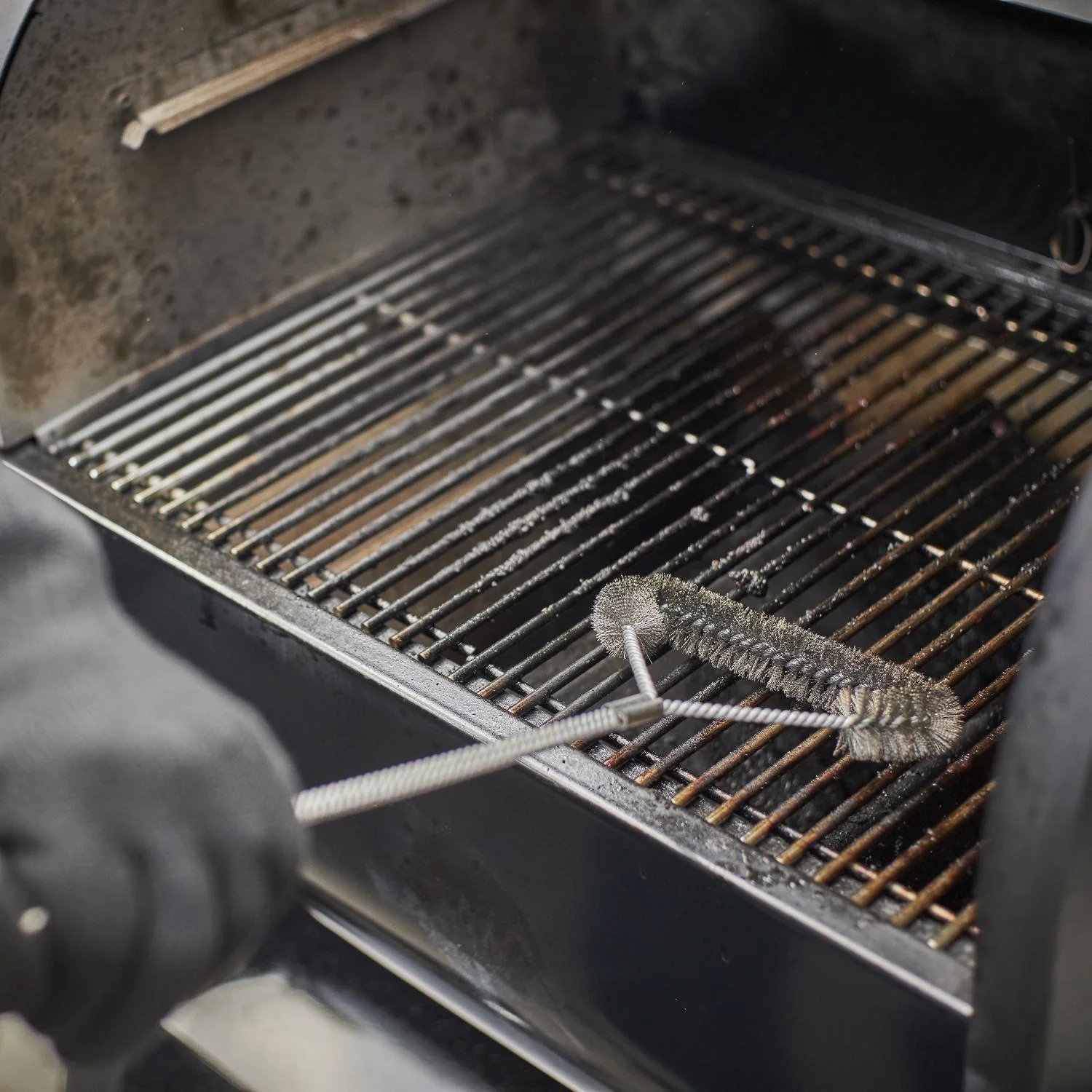 Weber SmokeFire EX6 Gen 2 36-Inch Wi-Fi Enabled Wood Fired Pellet Grill - 23510201