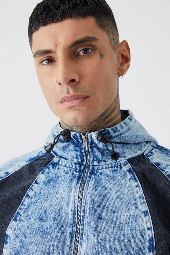 Kastiger Denim-Hoodie mit Acid-Waschung und Reißverschluss